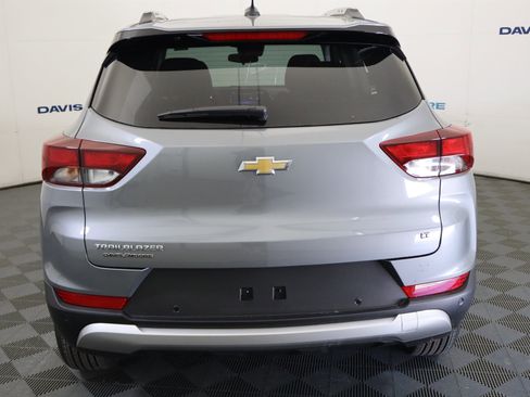 New 2026 Chevrolet TrailBlazer LT w/ LT Cold Weather Package FWD image 8