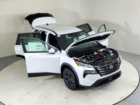 New 2026 Nissan Rogue SV w/ Cold Weather Package image 24