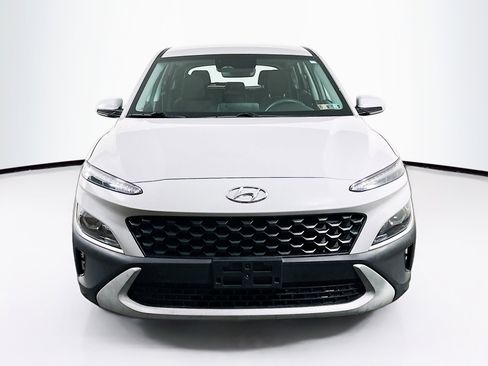 Certified 2022 Hyundai Kona SE image 2