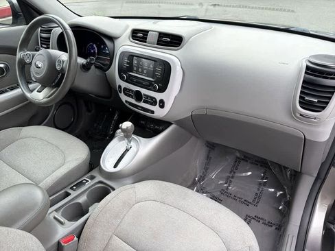 Used 2017 Kia Soul EV-e image 41