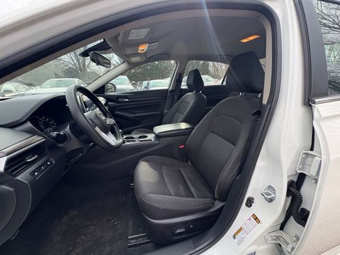 Used 2025 Nissan Altima 2.5 SV image 24