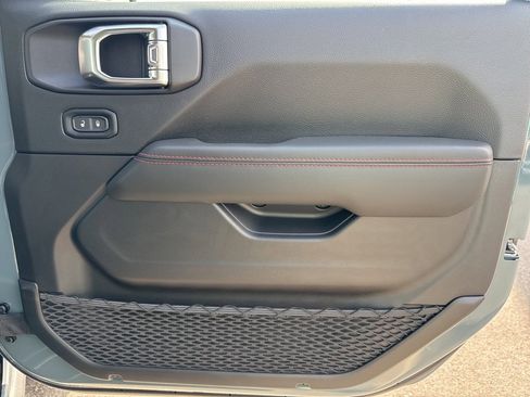 New 2025 Jeep Gladiator Rubicon image 27