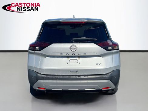 Used 2023 Nissan Rogue SV image 7