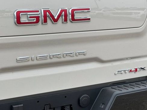 New 2026 GMC Sierra 1500 AT4X w/ LPO, Black Badging Package AWD/4WD image 33