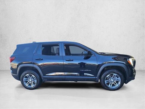 Used 2025 GMC Terrain Elevation image 4