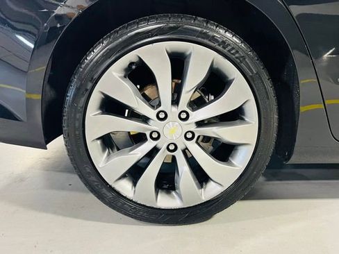 Used 2016 Chevrolet Malibu Premier FWD image 10