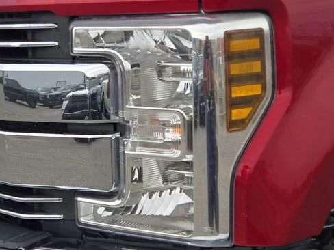 Used 2019 Ford F350 Lariat w/ Lariat Value Package AWD/4WD image 8
