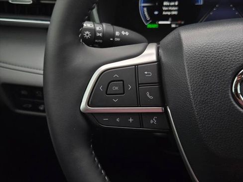 Certified 2026 Toyota Highlander Platinum AWD/4WD image 24