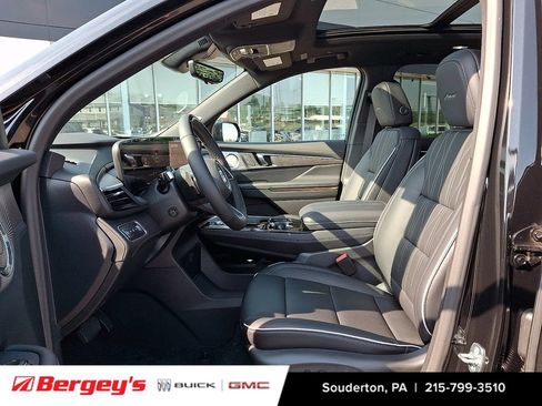 New 2026 Buick Enclave Avenir w/ Super Cruise Package FWD image 10