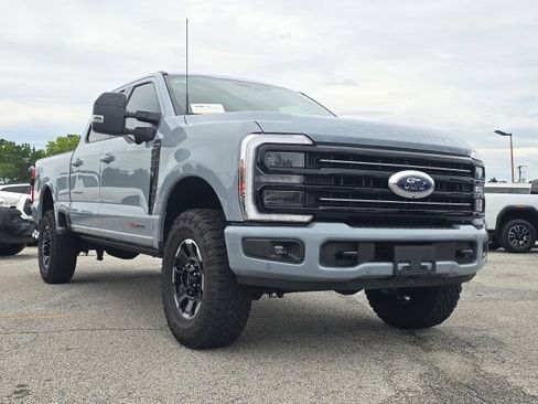 Used 2026 Ford F250 Platinum w/ Tremor Off-Road Package AWD/4WD image 8