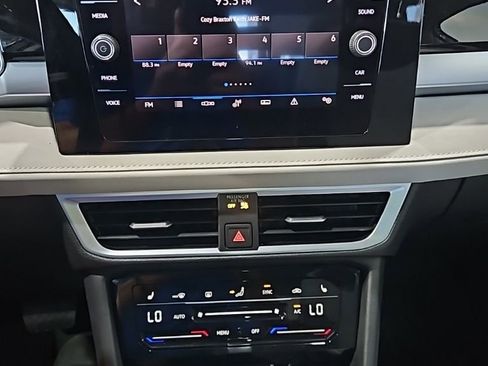 New 2026 Volkswagen Taos SE AWD/4WD image 30