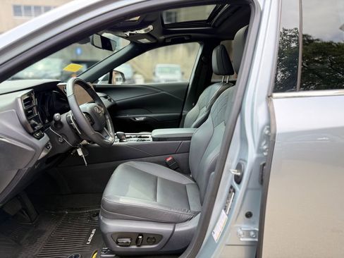Used 2024 Lexus RX 350 Premium w/ Accessory Package (Z1) AWD/4WD image 17