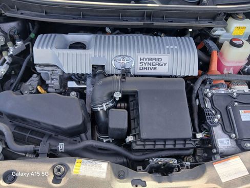 Used 2015 Toyota Prius Four image 24