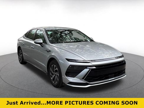 Used 2026 Hyundai Sonata Blue FWD image 1
