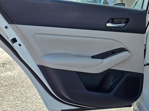 Used 2022 Nissan Altima 2.5 Platinum image 19