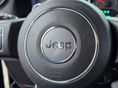 Used 2018 Jeep Wrangler Sport image 24