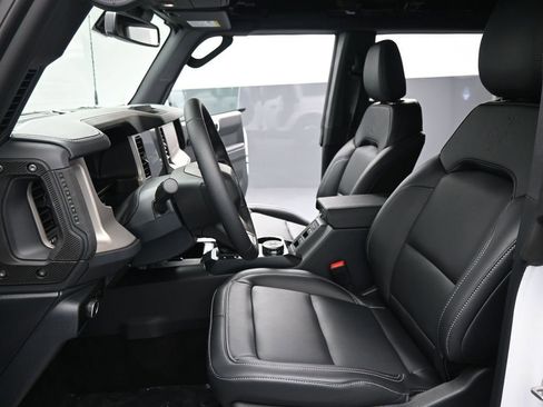 New 2026 Ford Bronco Outer Banks image 9