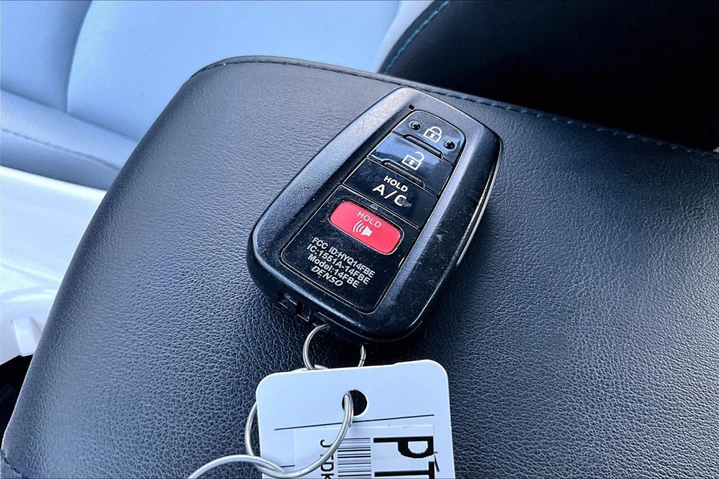 Certified 2019 Toyota Prius Prime Advanced FWD image 35