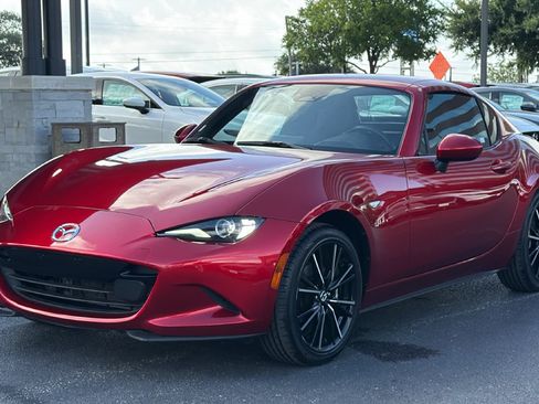 Used 2025 MAZDA MX-5 Miata RF Grand Touring RWD image 8