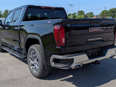 New 2026 GMC Sierra 1500 SLT w/ SLT Premium Plus Package AWD/4WD image 8