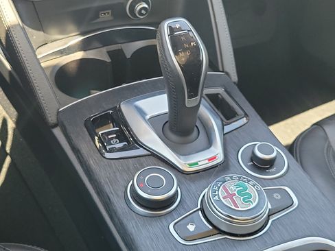 Used 2020 Alfa Romeo Stelvio Sport w/ Quick Order Package 22K Sport RWD image 18