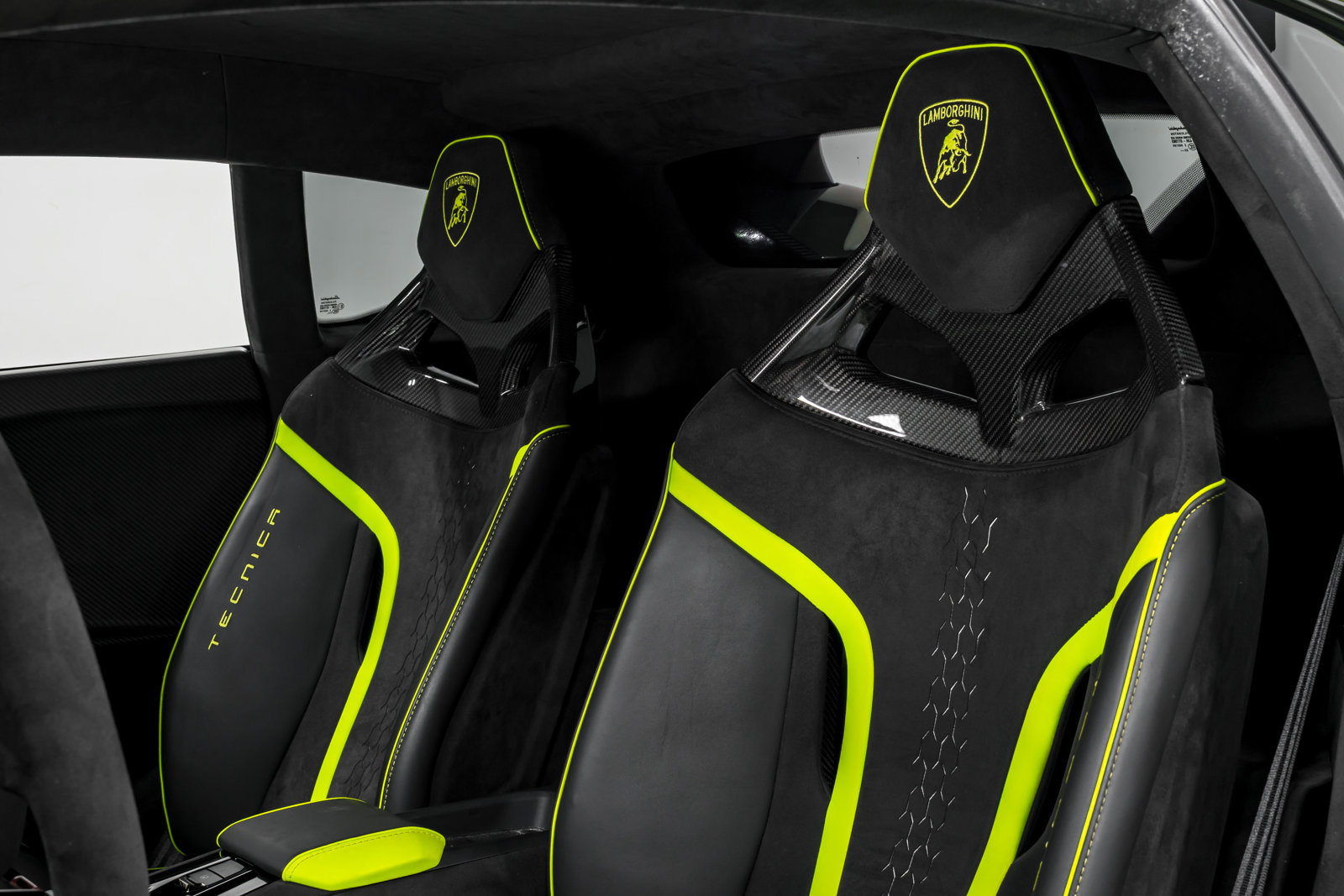 Used 2023 Lamborghini Huracan Tecnica RWD image 19