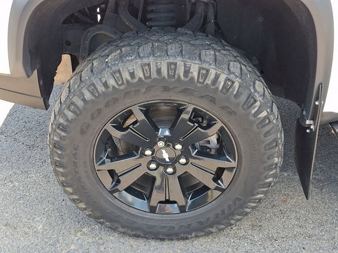 Used 2021 Chevrolet Colorado ZR2 w/ ZR2 Dusk Special Edition AWD/4WD image 11