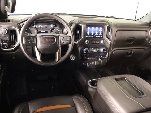 Used 2022 GMC Sierra 2500 AT4 w/ AT4 Preferred Package AWD/4WD image 2