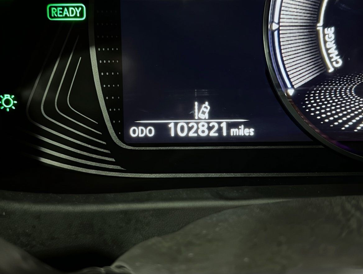 Used 2021 Lexus UX 250h w/ Accessory Package (Z1) AWD/4WD image 23