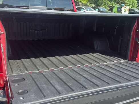 Used 2023 Chevrolet Silverado 1500 LT w/ Safety Package AWD/4WD image 18