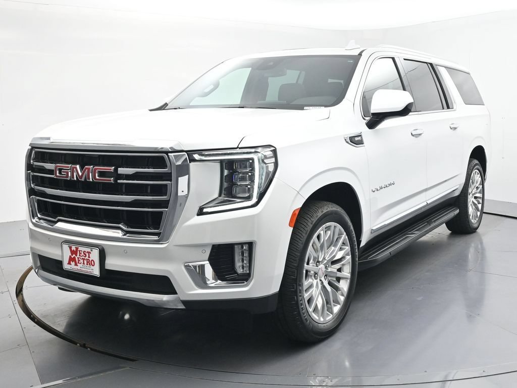 Used 2023 GMC Yukon XL SLT AWD/4WD image 3