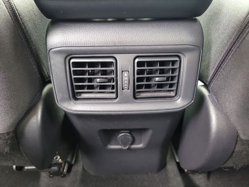 Used 2024 Toyota RAV4 LE AWD/4WD image 16