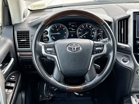 Used 2019 Toyota Land Cruiser AWD/4WD image 23
