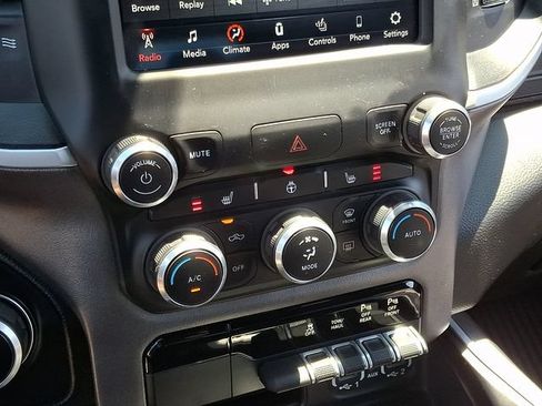 Used 2021 RAM 1500 Big Horn AWD/4WD image 15