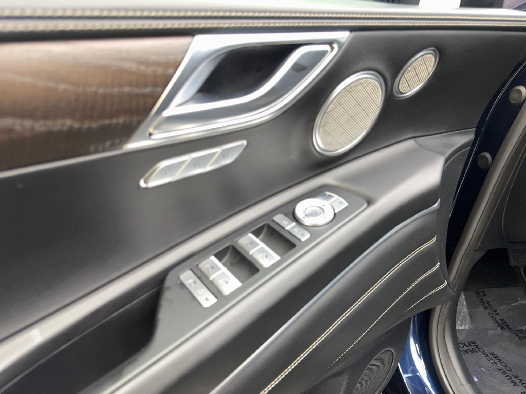 Used 2022 Genesis GV80 2.5T w/ Prestige Package 04 AWD/4WD image 35
