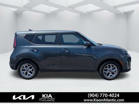 Used 2024 Kia Soul LX w/ Option Group 015 FWD image 2