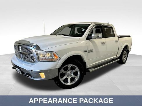 Used 2017 RAM 1500 Laramie w/ Convenience Group AWD/4WD image 4