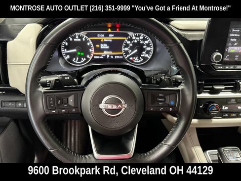 Used 2023 Nissan Pathfinder SV AWD/4WD image 19