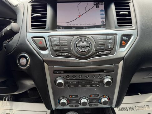 Used 2020 Nissan Pathfinder SL AWD/4WD image 36