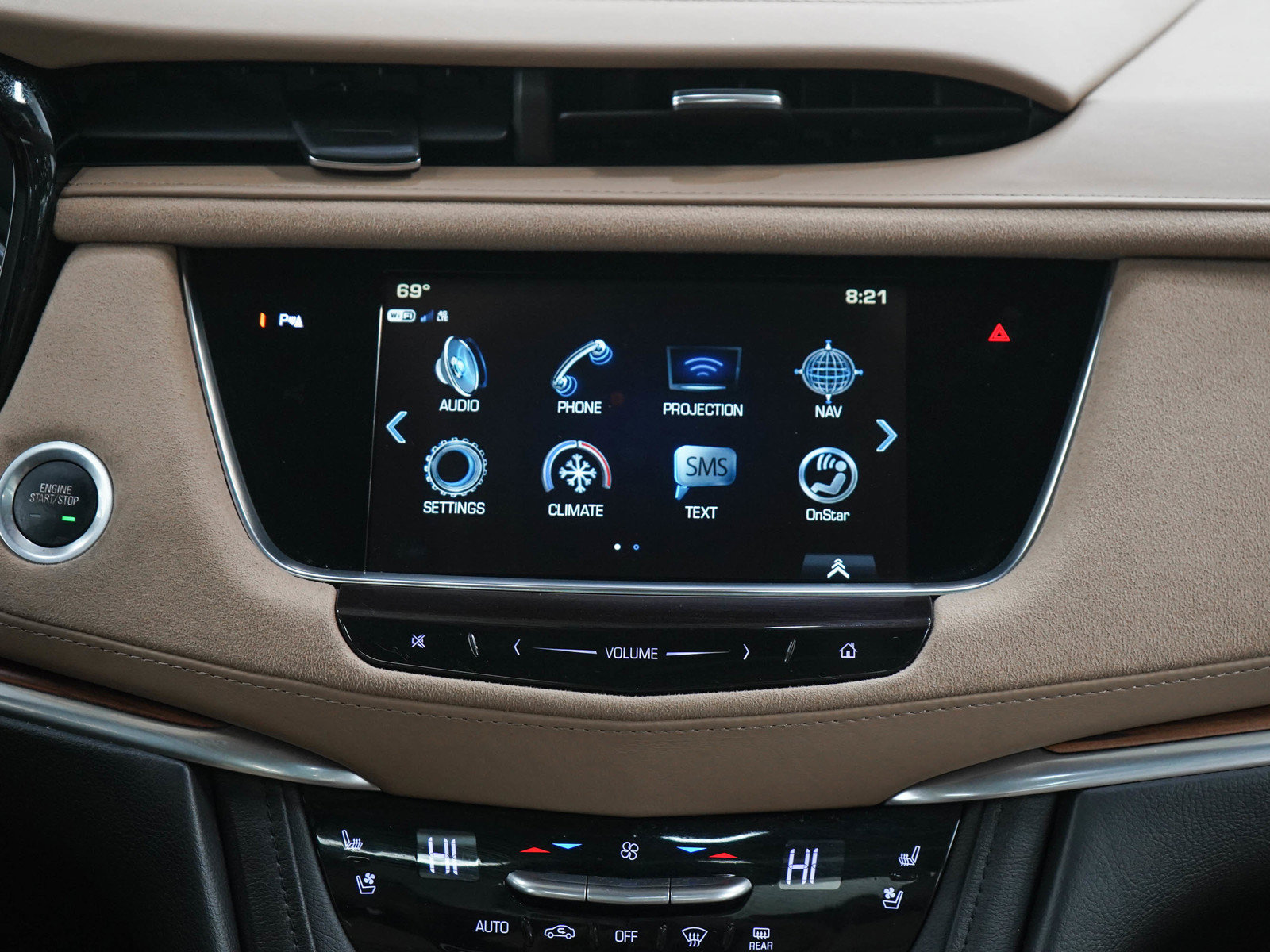 Used 2018 Cadillac XT5 Platinum AWD/4WD image 14