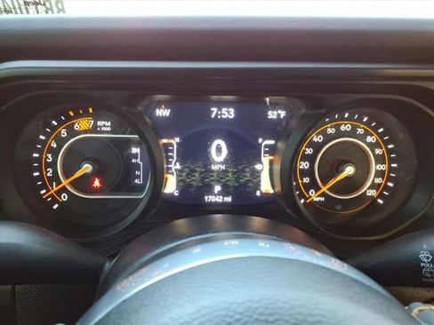 Used 2024 Jeep Wrangler Unlimited Sahara w/ Technology Group AWD/4WD image 39