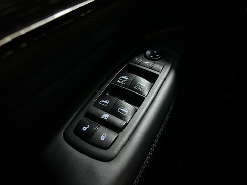 Used 2021 Jeep Grand Cherokee High Altitude AWD/4WD image 26