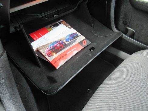 Used 2022 Dodge Charger SXT image 32