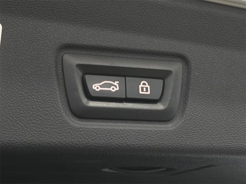 Used 2022 BMW i4 M50 w/ Premium Package image 27