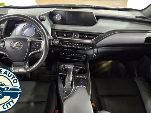 Used 2019 Lexus UX 200 FWD image 27