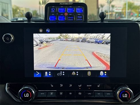 Used 2024 Chevrolet Colorado ZR2 w/ Technology Package image 25