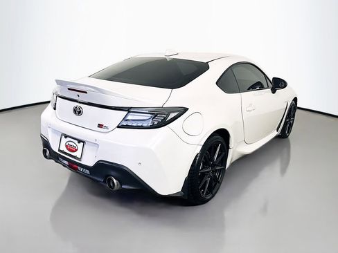 Used 2025 Toyota GR86 Premium RWD image 5