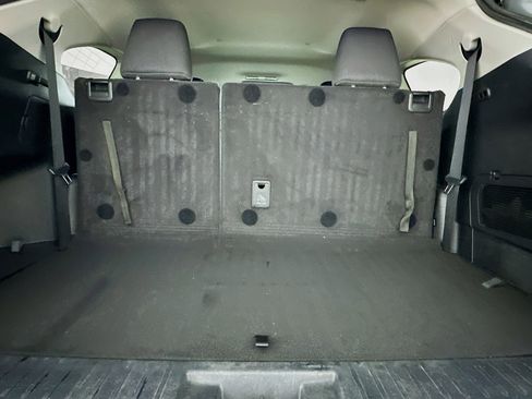 Used 2023 Toyota Highlander LE image 29