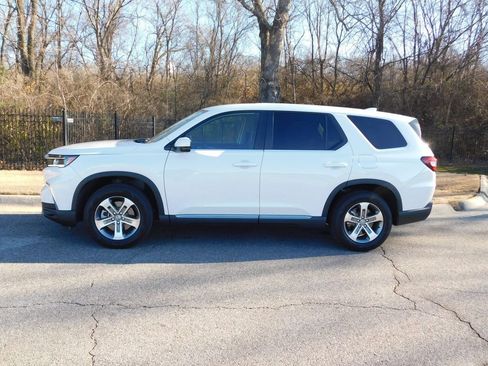 Certified 2025 Honda Pilot EX-L image 2