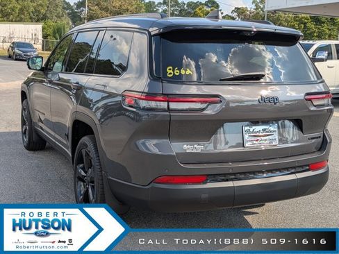 New 2025 Jeep Grand Cherokee L Limited w/ Luxury Tech Group II RWD image 8